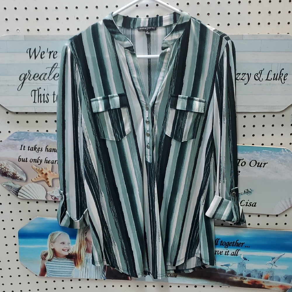 Ava & Grace Green and Blue 3/4 Sleeve Buttoned Blouse